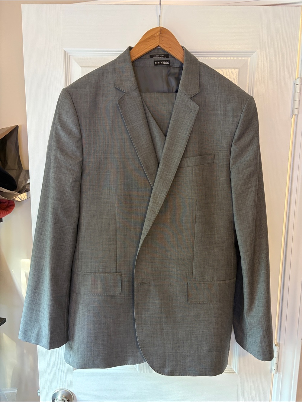 3 piece! Express Men's Gray Wool-Blend Suit Jacket 44r 36x32 pant XL vest!